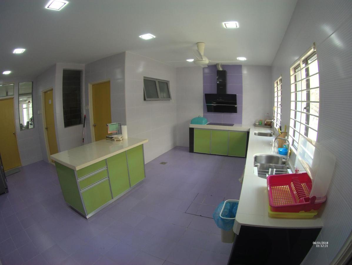 Entire Residential Home•Jia Residences Bkt Serdang沙登温暖的家 Seri Kembangan Bagian luar foto
