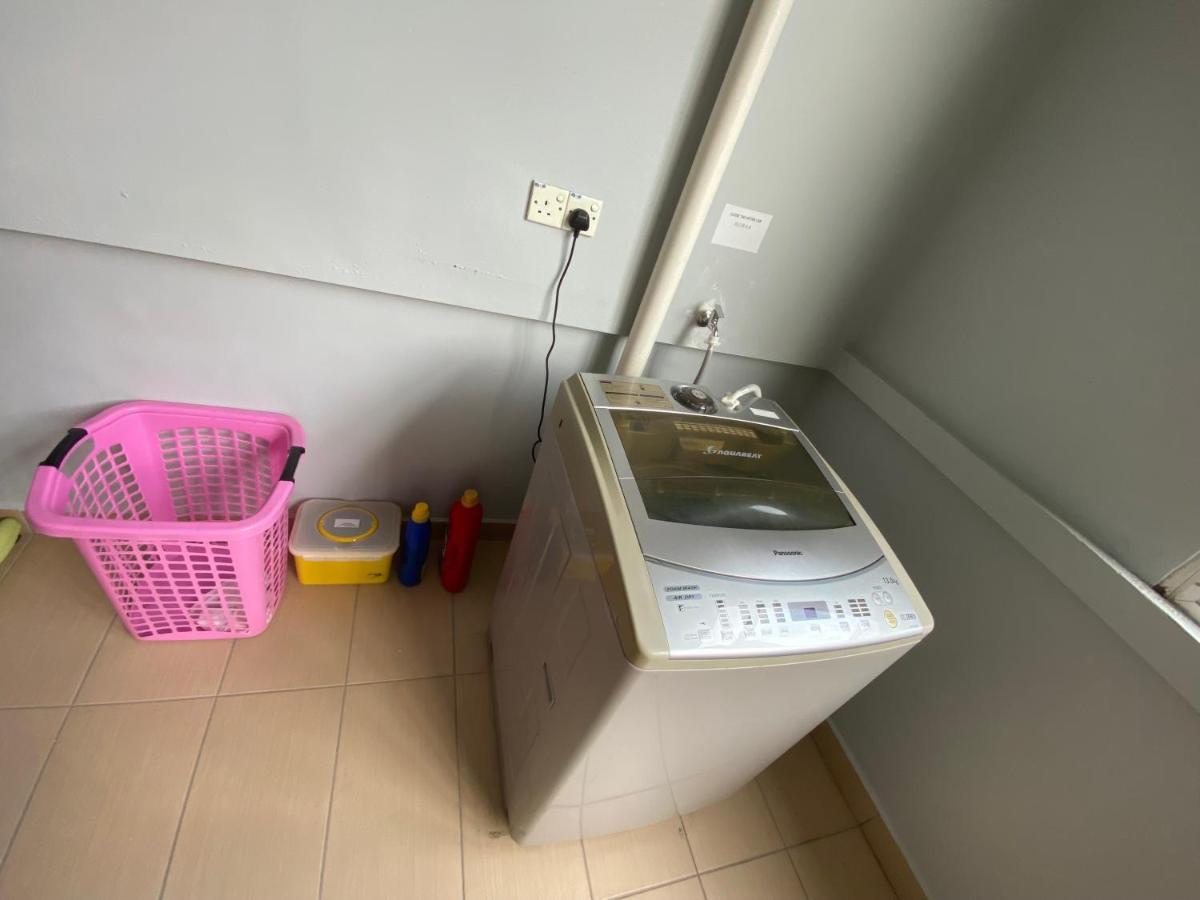 Entire Residential Home•Jia Residences Bkt Serdang沙登温暖的家 Seri Kembangan Bagian luar foto