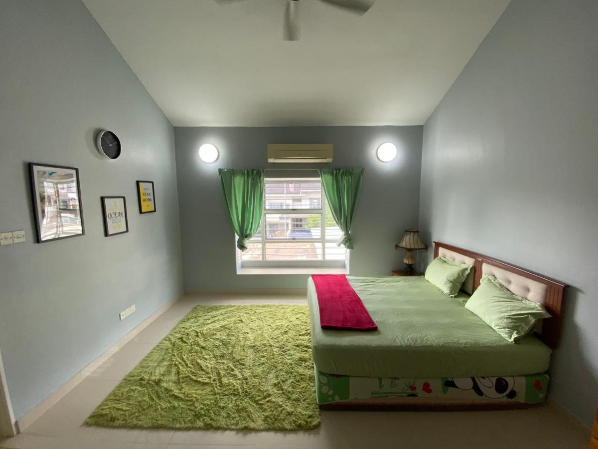Entire Residential Home•Jia Residences Bkt Serdang沙登温暖的家 Seri Kembangan Bagian luar foto