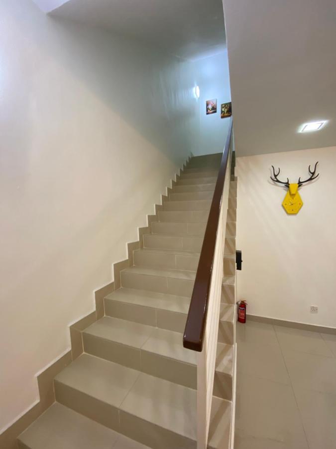 Entire Residential Home•Jia Residences Bkt Serdang沙登温暖的家 Seri Kembangan Bagian luar foto