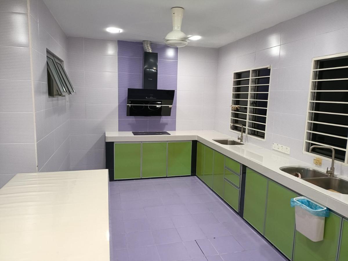 Entire Residential Home•Jia Residences Bkt Serdang沙登温暖的家 Seri Kembangan Bagian luar foto
