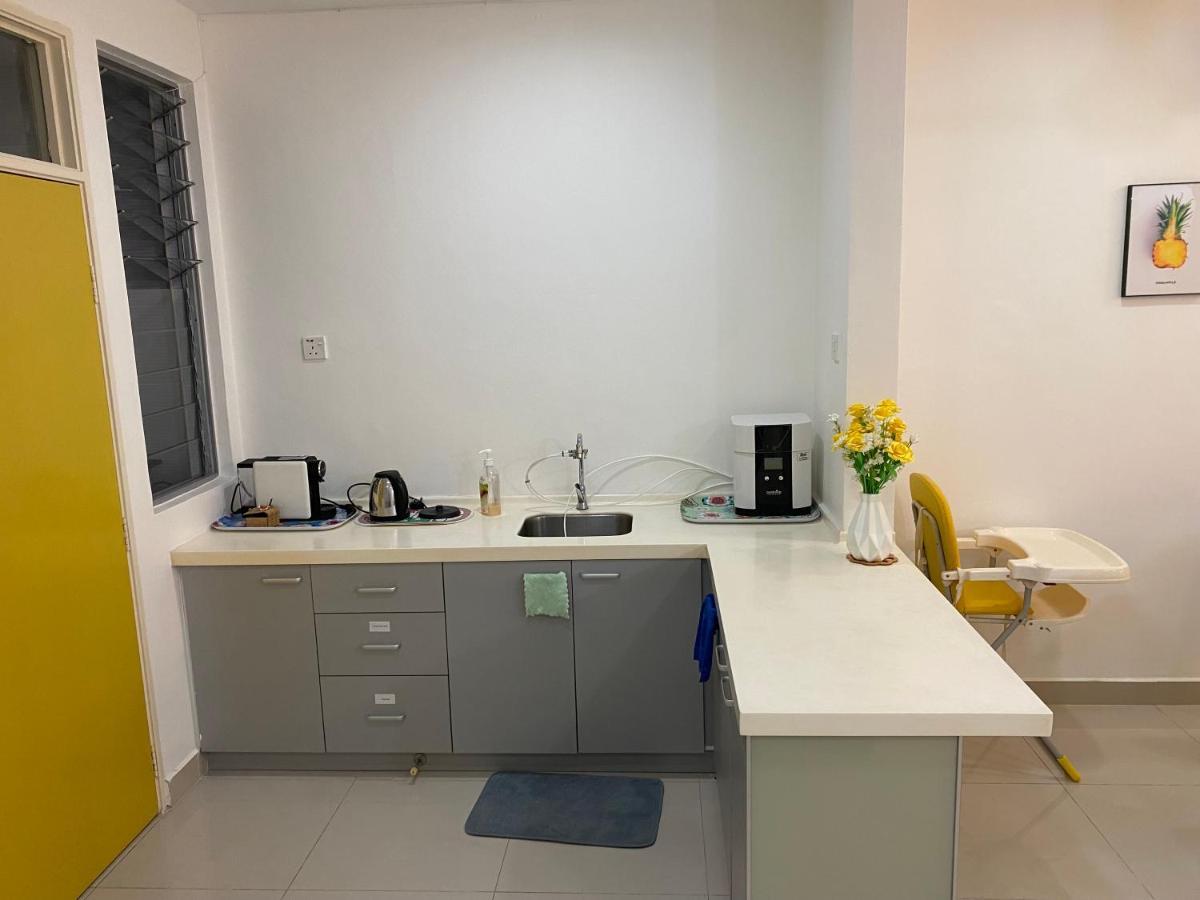 Entire Residential Home•Jia Residences Bkt Serdang沙登温暖的家 Seri Kembangan Bagian luar foto